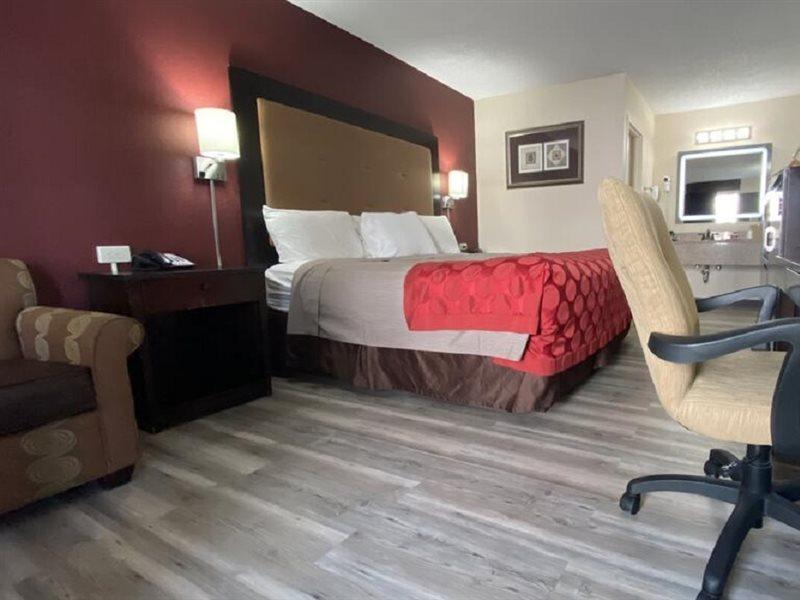 Motel Ramada By Wyndham Harrisonburg Exterior foto
